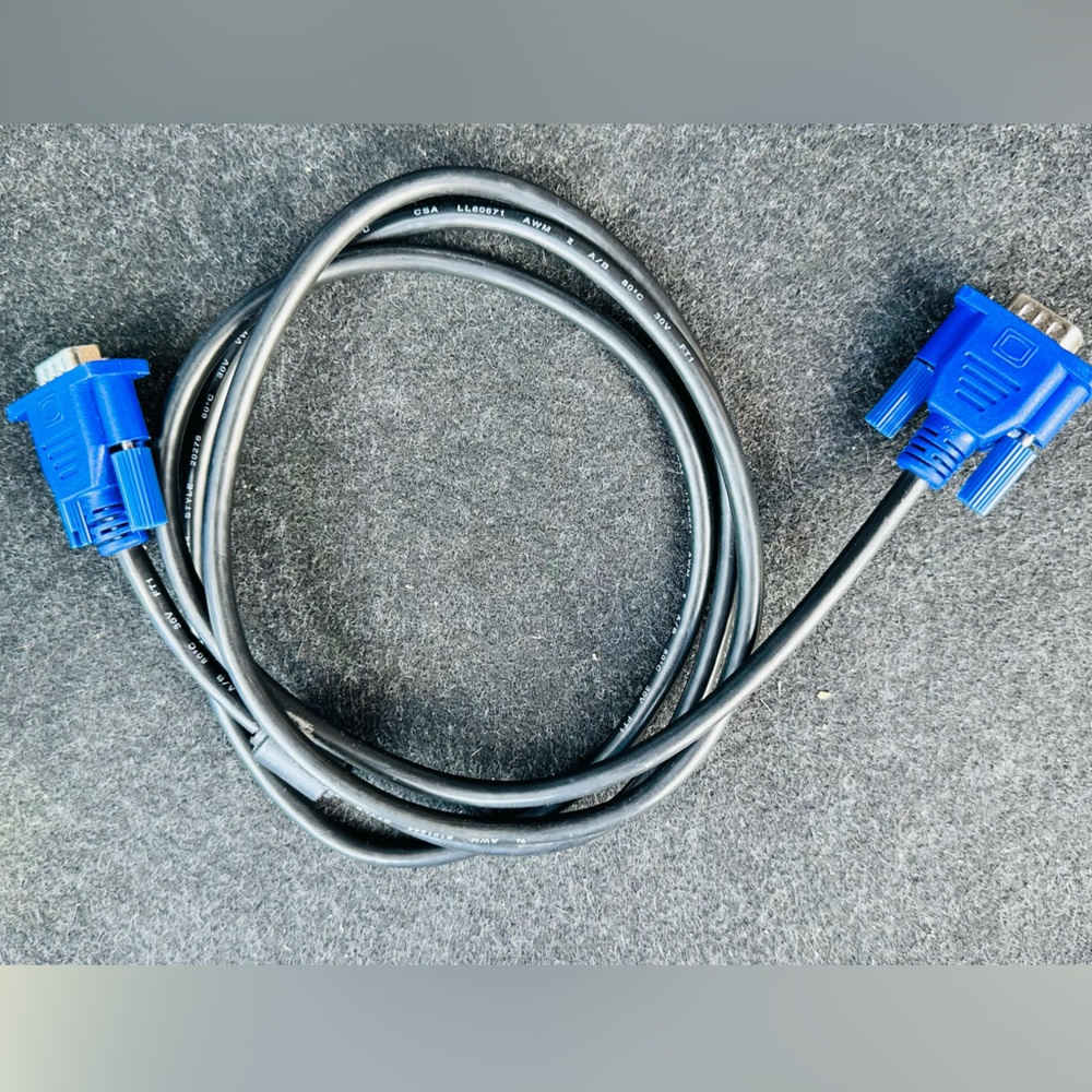 VGA port cable